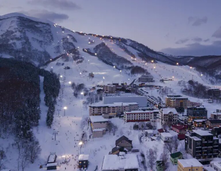 Japan: Three Israelis trapped on Mount Hakuba suffering hypothermia