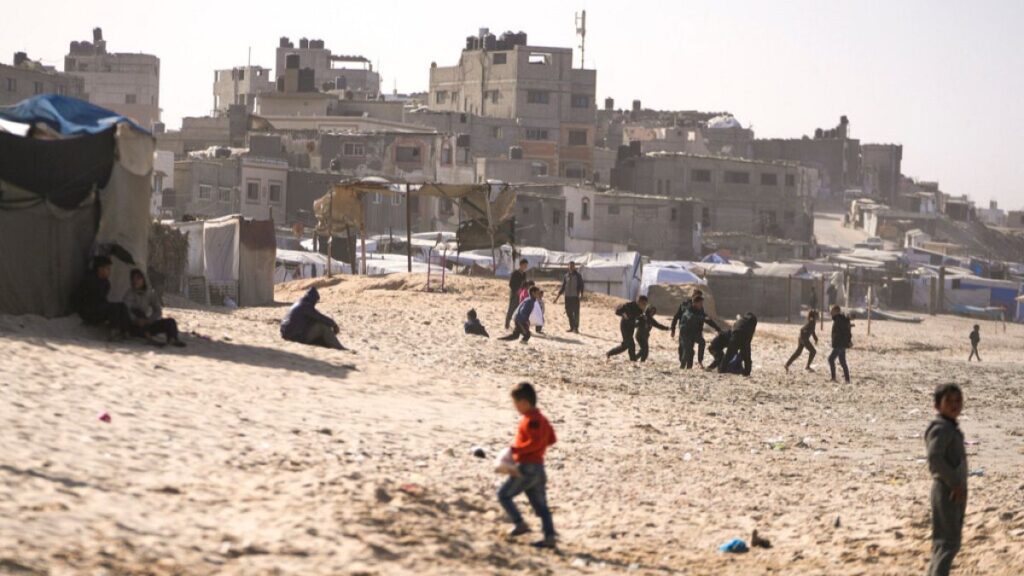 Israeli strikes in Gaza kill twelve as war grinds on into the new year Israeli strikes in Gaza kill twelve as war grinds on into the new year