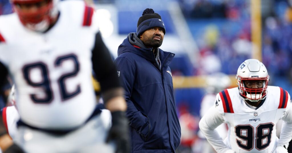 How Patriots players reacted to Jerod Mayo getting fired