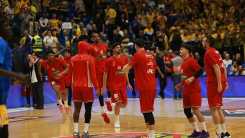 Israeli flag burned outside stadium in Spain ahead of Hapoel Tel Aviv basketball gam