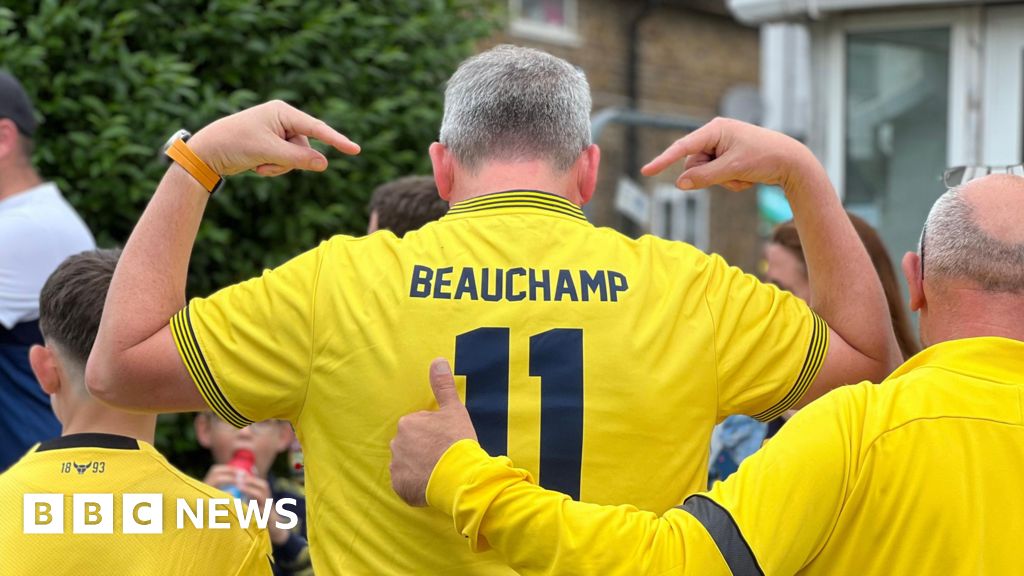 Oxford legend Joey Beauchamp remembered three years on from death Oxford legend Joey Beauchamp remembered three years on from death