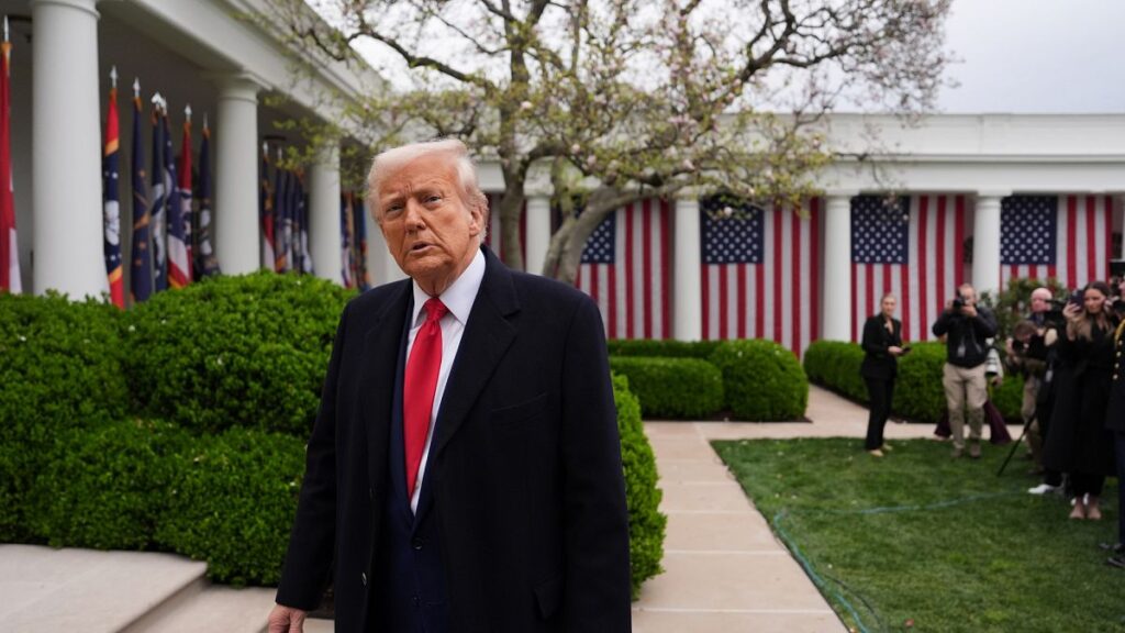 Трамп “открыт для переговоров” о пошлинах, пока Уолл-стрит теряет триллионы Трамп “открыт для переговоров” о пошлинах, пока Уолл-стрит теряет триллионы