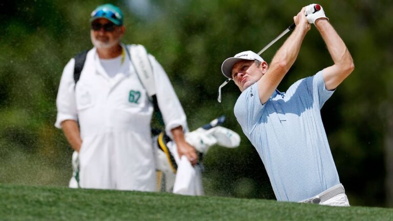 Justin Rose needs just 22 putts, leads Masters by three shots