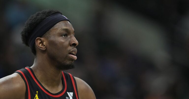 Hawks at Mavericks: start time, TV, streaming, radio, game thread