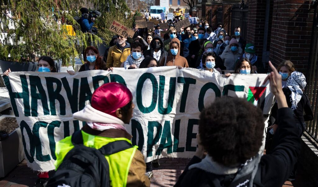Harvard draws 100 people protesting funding threat, international students arrested