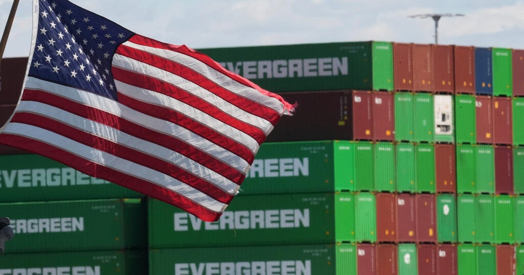 Trump tells Americans to “hang tough” as 10% universal tariffs take effect