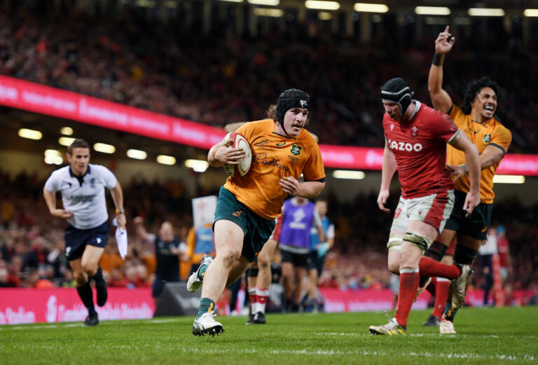 Lachlan Lonergan re-signs until home Rugby World Cup