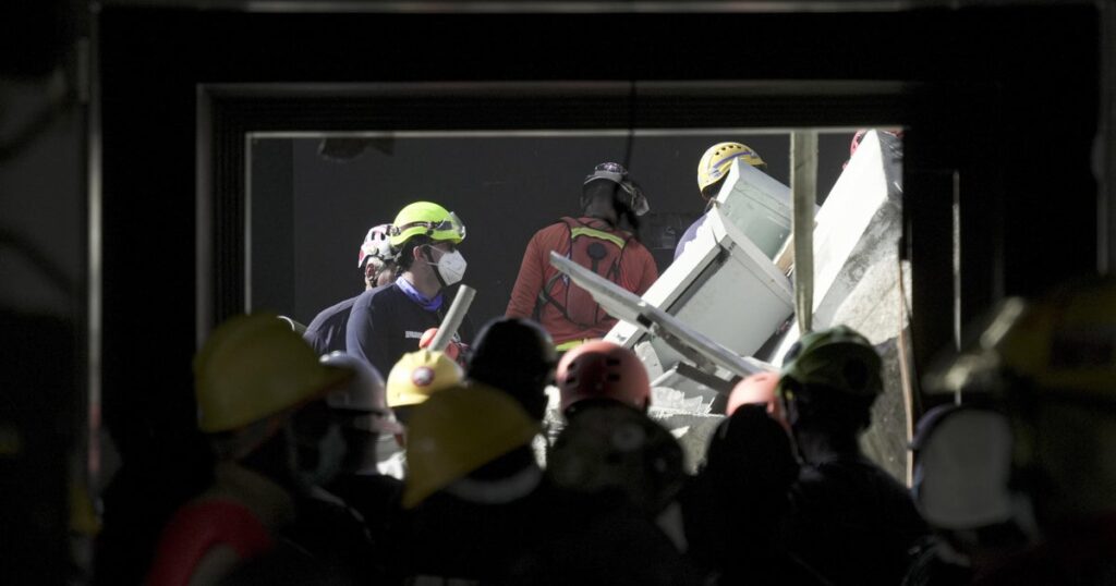 Hopes fade of finding survivors of Jet Set nightclub roof collapse in Santo Domingo Hopes fade of finding survivors of Jet Set nightclub roof collapse in Santo Domingo