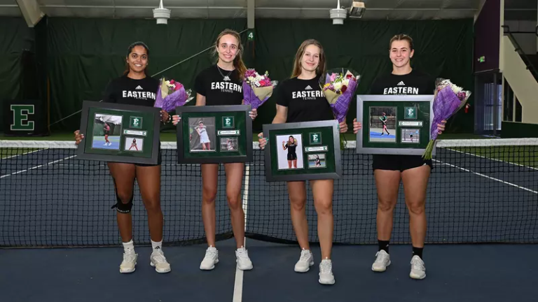 Tennis Sends Seniors Out with 5-2 Win over Bowling Green